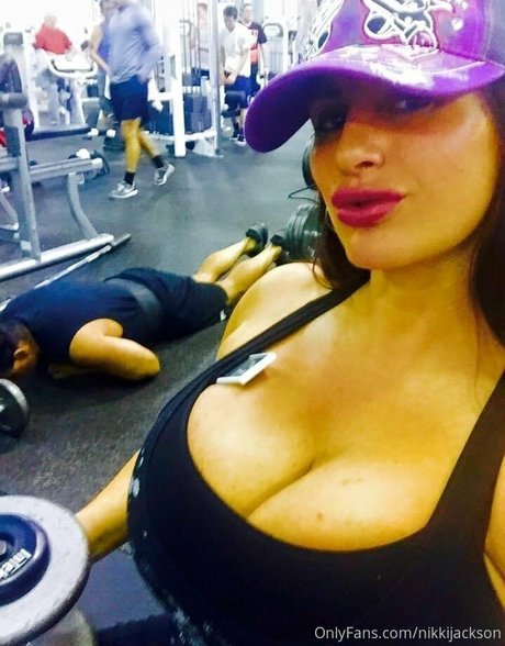 nikkijackson star du porno belle des photos