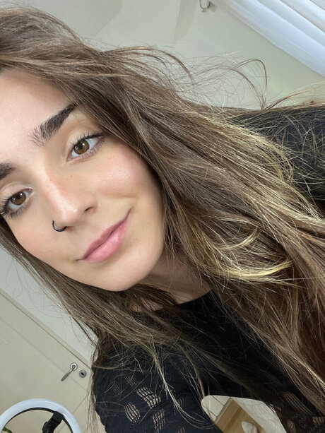 mia morgan_ étoile nue img