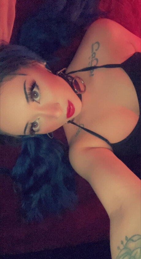 BabyDevilSarai actrice adulte galeries