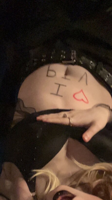 ébène sexy onlyfans haut érotique archive