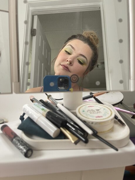 xXhalluciferXx étoile adulte archive