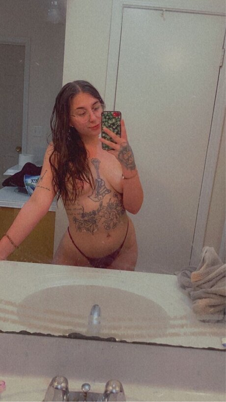 Smokahontas modèle chaud photos