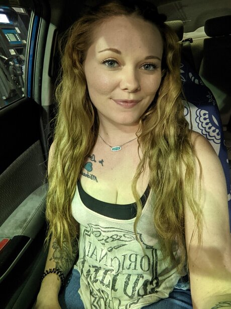 LuciiLoo modèle porno collection