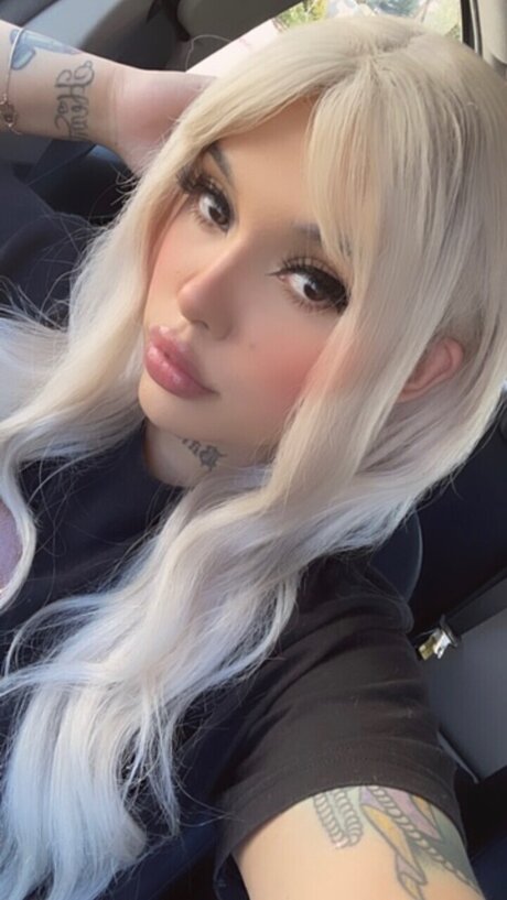 Kellyybell modèle de sexe photos