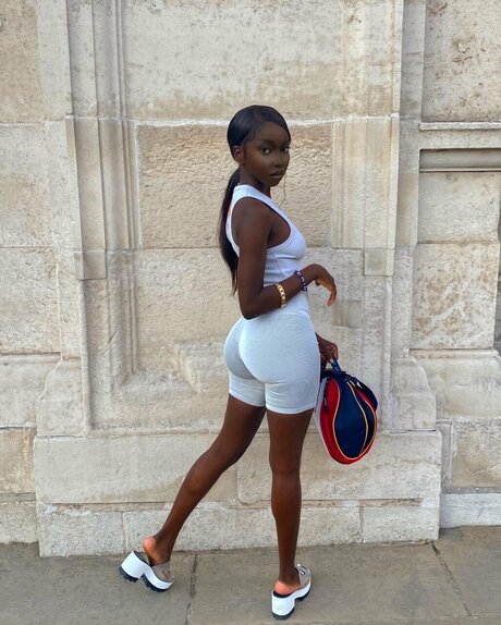 Lovelexxamaria étoile xxx galerie