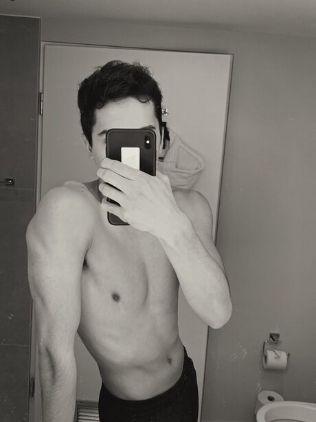 callmeyourboy star du porno sympa image