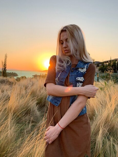 Oleksandra Brenhauz actrice érotique galerie