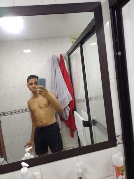 ALISTAR LOVELESS star du porno exclusive galerie