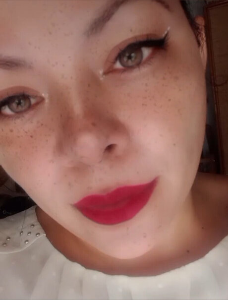 IZAVILLA modèle érotique galeries