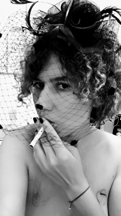 Alena Miazhevich modèles nus image