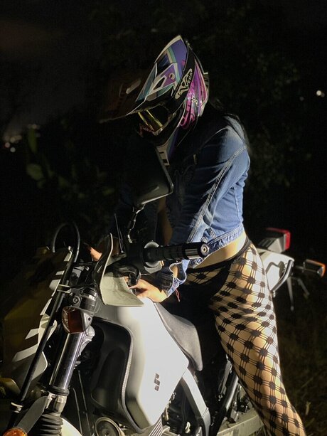 Miss Lonely 26 haut étoile images