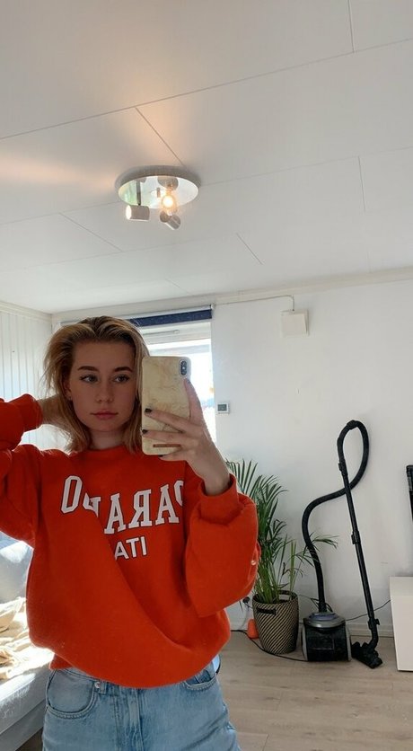 plnkbabi actrice pornographique photo