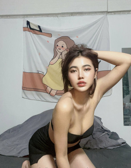 petiteasianchaya star du porno érotique galeries