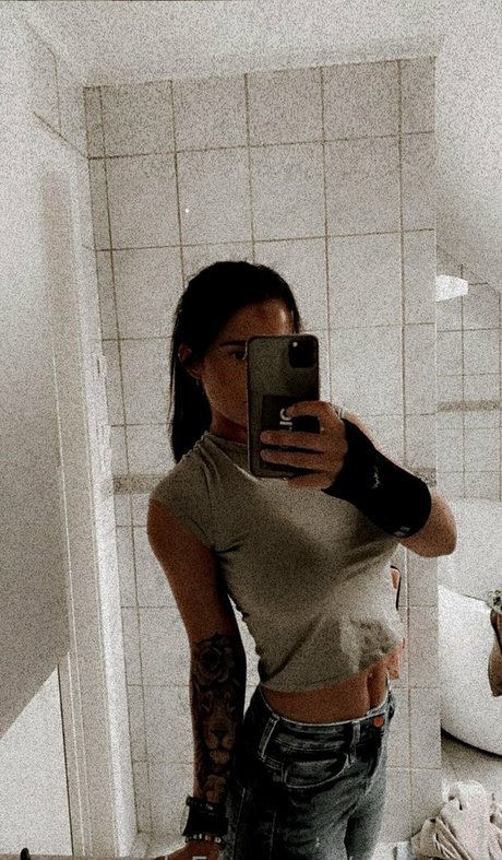 tigerlilly007 modèles nus galerie