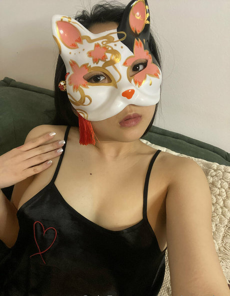 petitemulan actrice sexy images