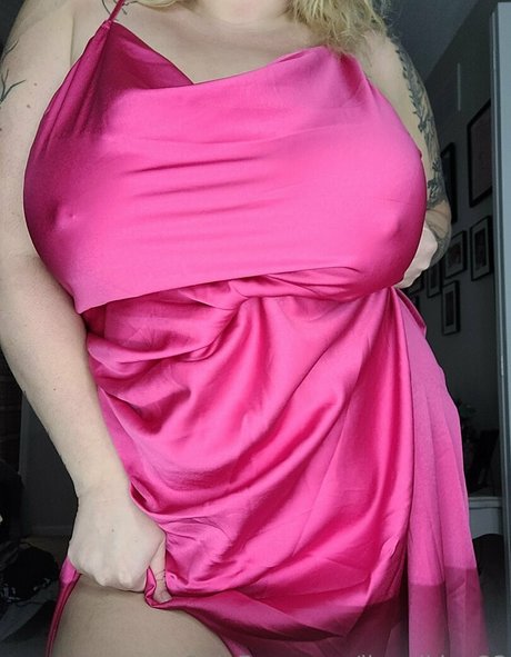 linaviking23 modèle porno img