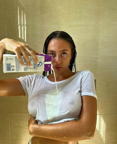 Cora May sexe star du porno img