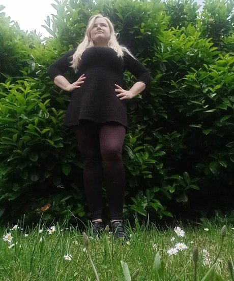 Dejana Savi étoile sexy collection