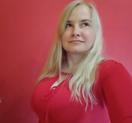 Dejana Savi star érotique galeries