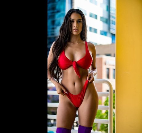 Olivia Rae modèle adulte galerie