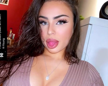 massothérapeute onlyfans haut érotique photo