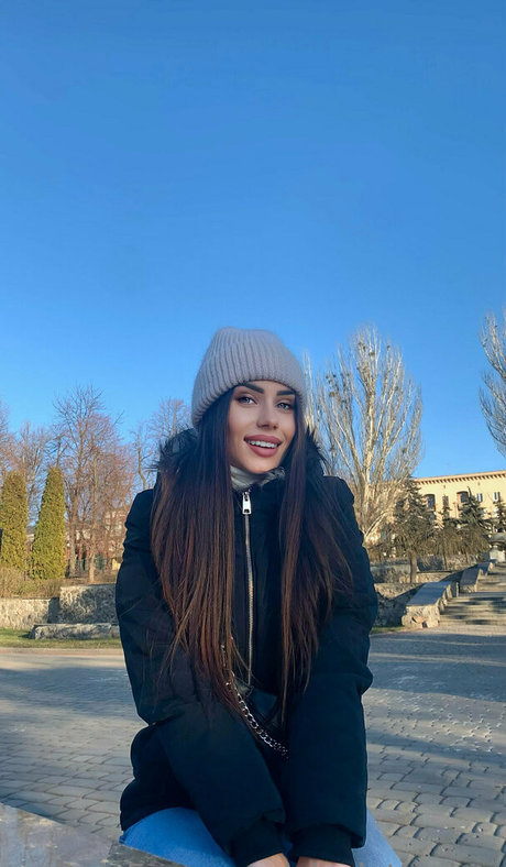 Nicoletta top beau modèle image