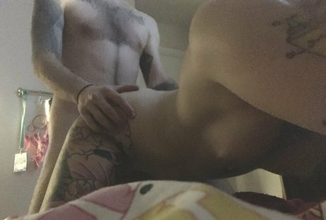 Modelmissbee art modèle des photos