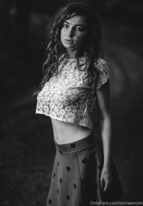 annaavram actrice libre images