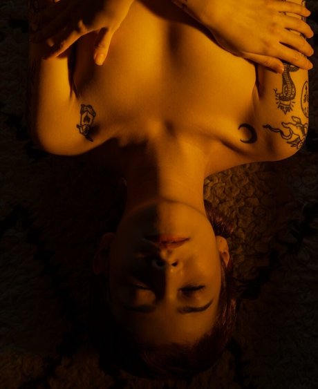 Ann Cid actrice érotique photo