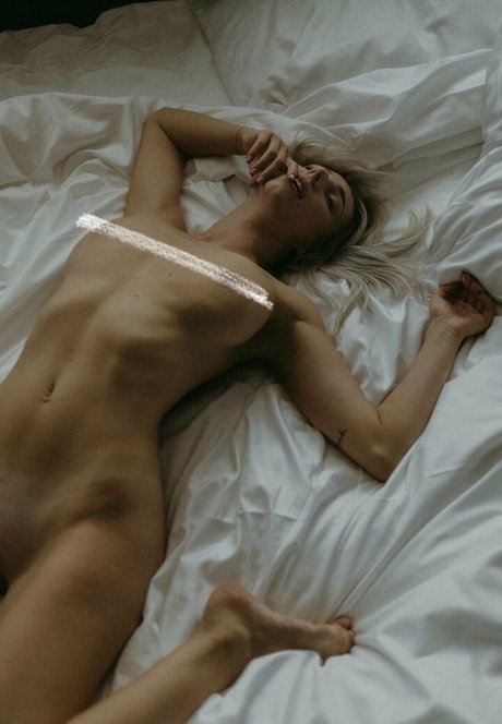 Viktoria somebody modèle joli photos