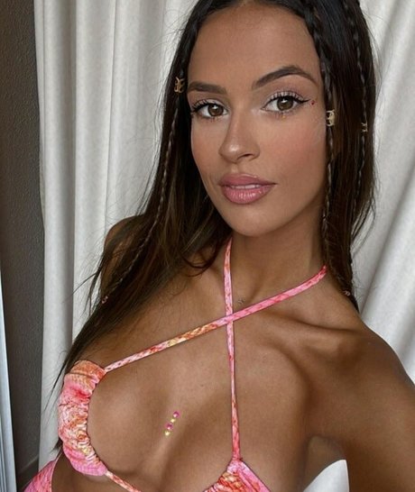 Tania Deniz modèle magnifique photos