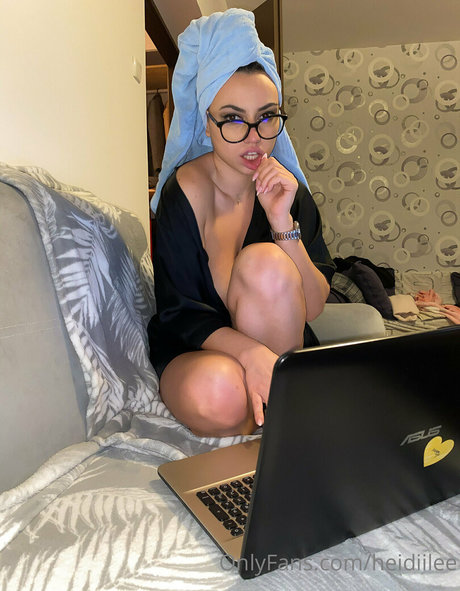 virginia dee étoile sympa galeries