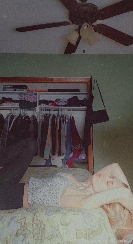 savingmyinsanity jolie actrice archive