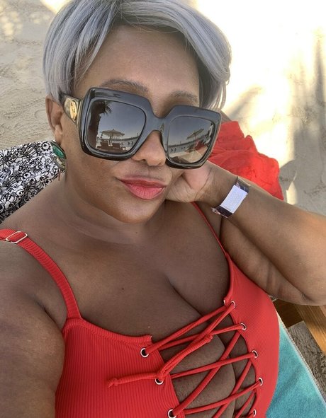 salope rousse onlyfans haut de gamme image