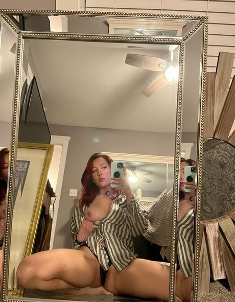 auroraredd modèle parfait image