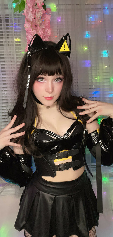 milf aux cheveux noirs onlyfans nu exclusif images