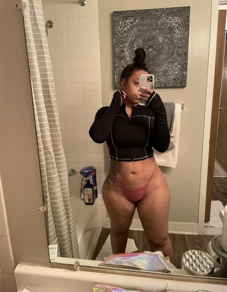 robynbanks joli modèle des photos