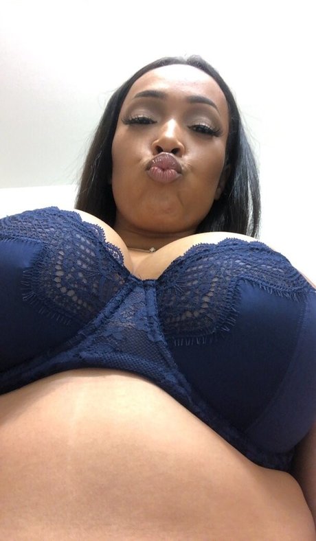 robynbanks modèle xxx images