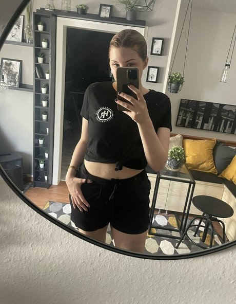 dieKittey modèle exclusif des photos