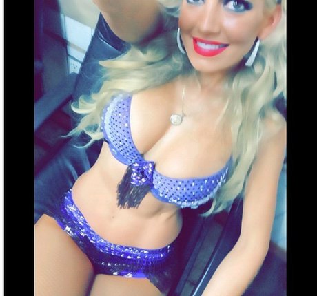 fans de poitrine plate uniquement meilleur art galeries