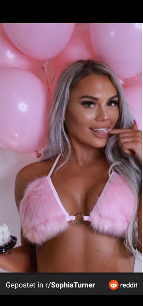 Sophia Turner modèle archive