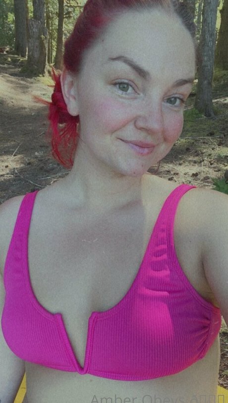 amberobeys actrice exclusive images