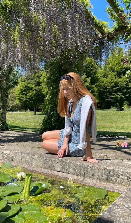 Allylucyfrancis étoile nue photos