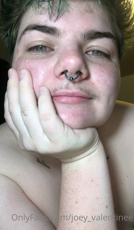 joey valentinee actrice érotique img