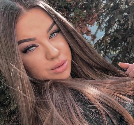 Skorka Kitti modèle parfait photos