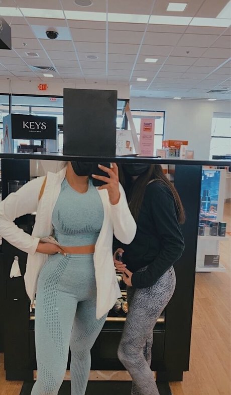 Nilaiyah Rey belle actrice collection