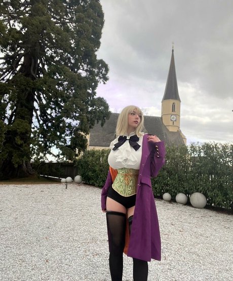 Eilse Deinsee modèle nu archive