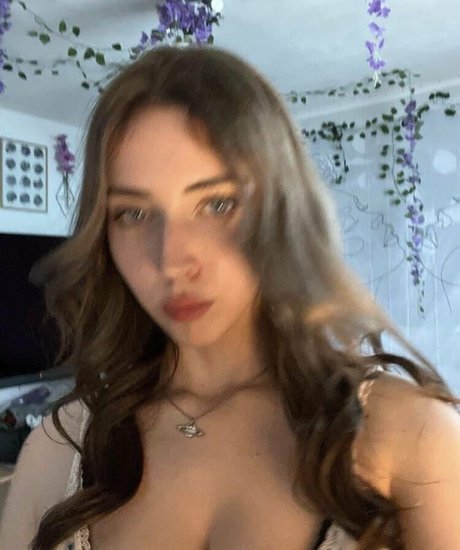 Eilse Deinsee actrice exclusive des photos