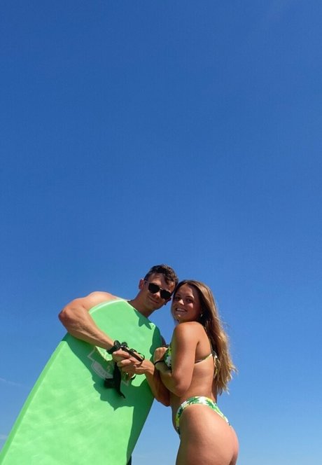 Lauren Lindsay modèles nus img