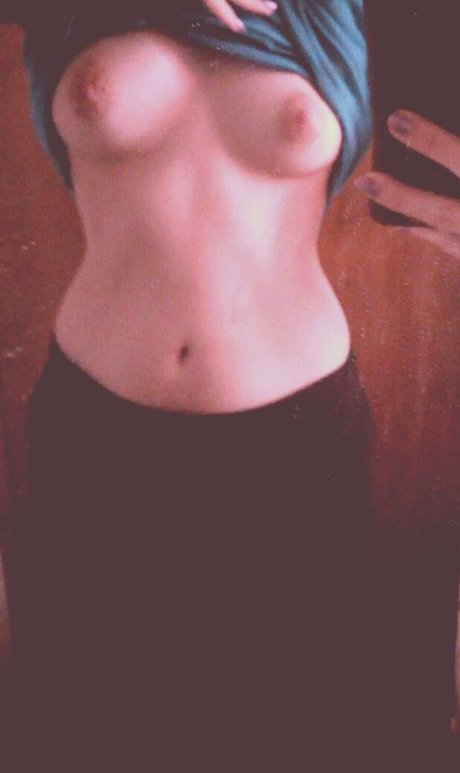 chatte solo uniquementfans nu exclusif collection